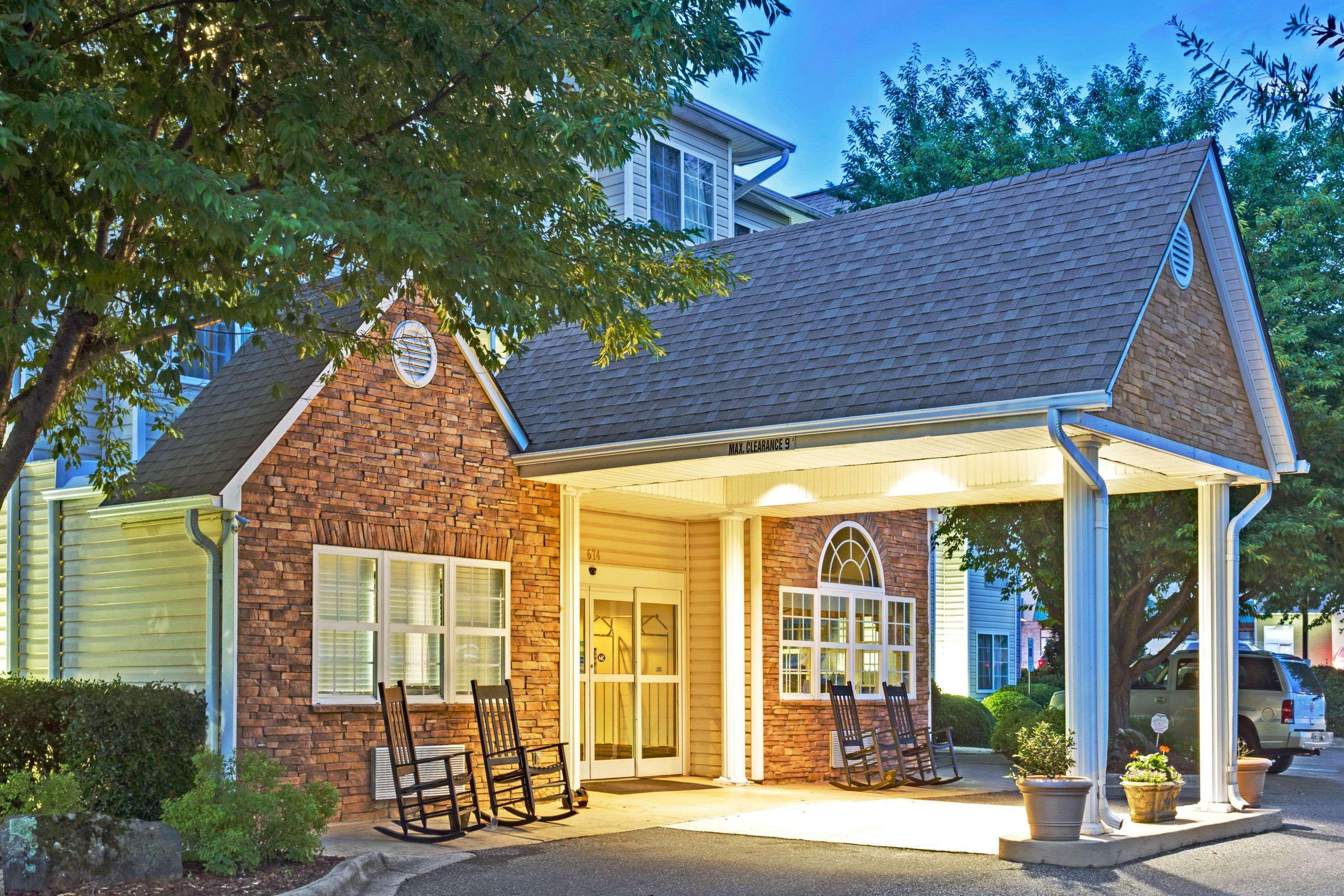 Microtel Inn & Suites By Wyndham Cherokee Buitenkant foto