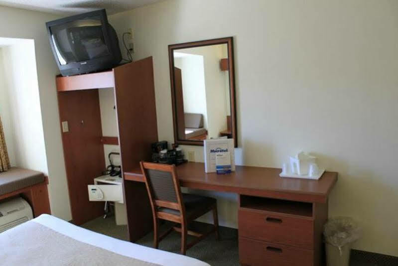 Microtel Inn & Suites By Wyndham Cherokee Buitenkant foto